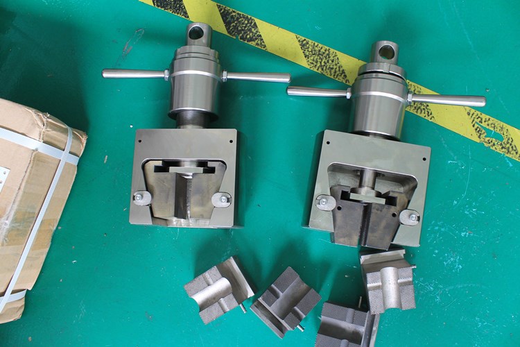 ��������ԇ�C�A�ߵ�8��ʹ�ü���